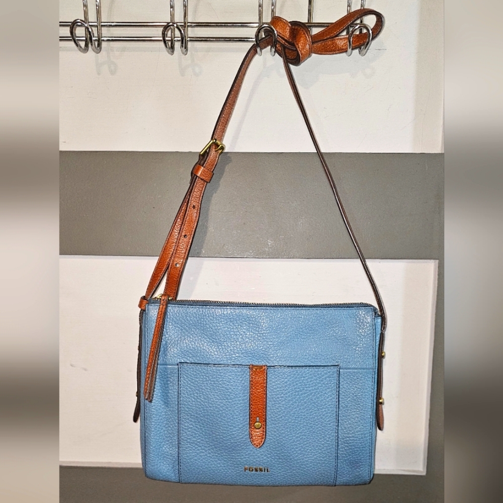 Vintage Fossil Gemma Pebbled Leather Crossbody- EUC